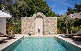 Almyra Living - Adults Only